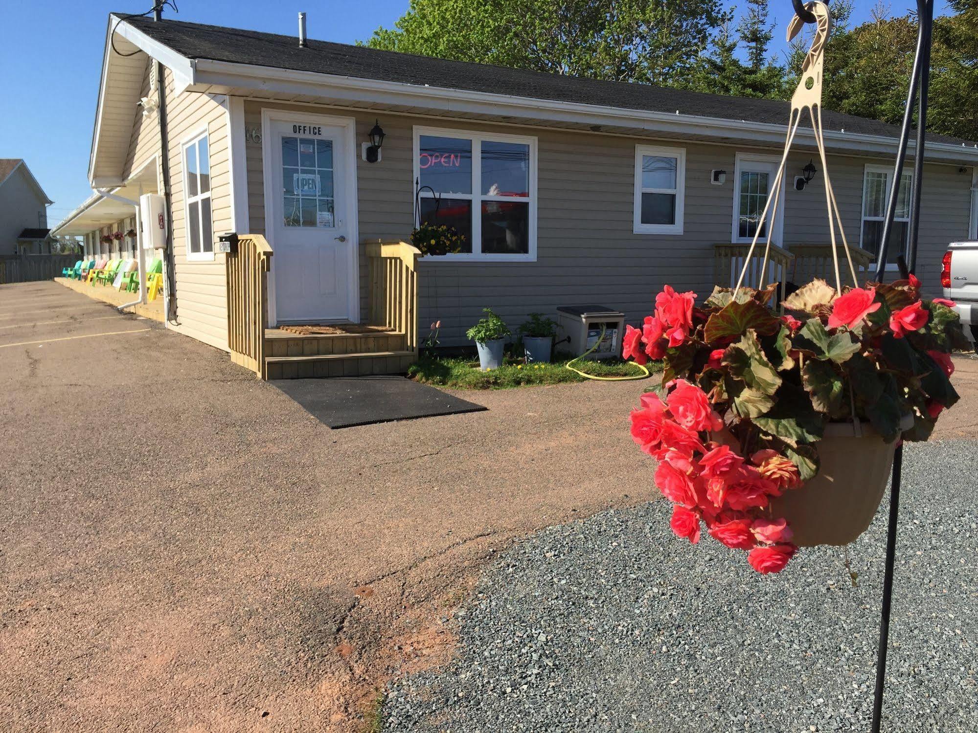 The White Horse Motel Charlottetown Exterior photo